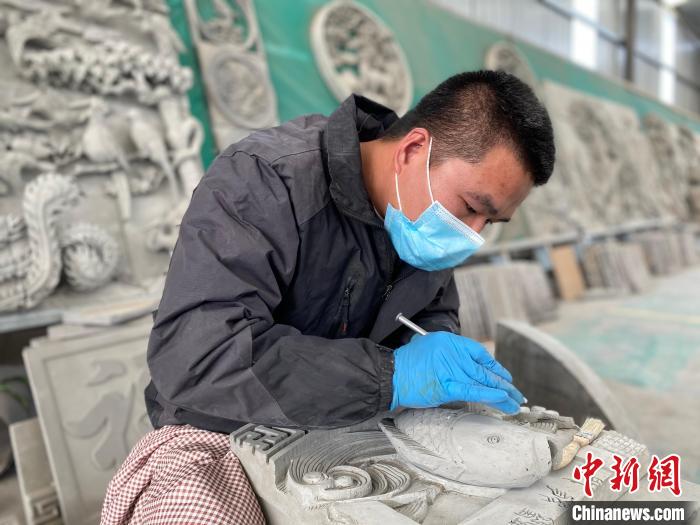河北永年：一方青磚瓦開出致富花