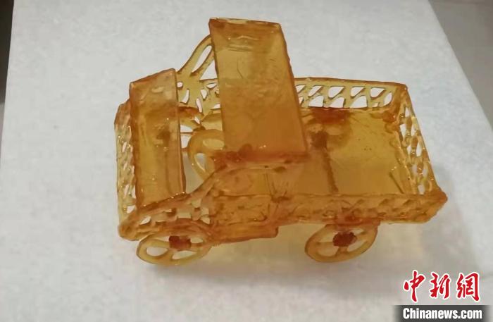 龔保新自己研究、設(shè)計(jì)做出的立體車(chē)。　受訪者 供圖