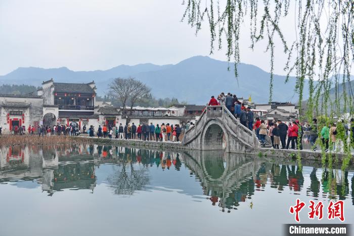 世界遺產(chǎn)地黟縣“三八節(jié)”迎來旅游“小高峰”