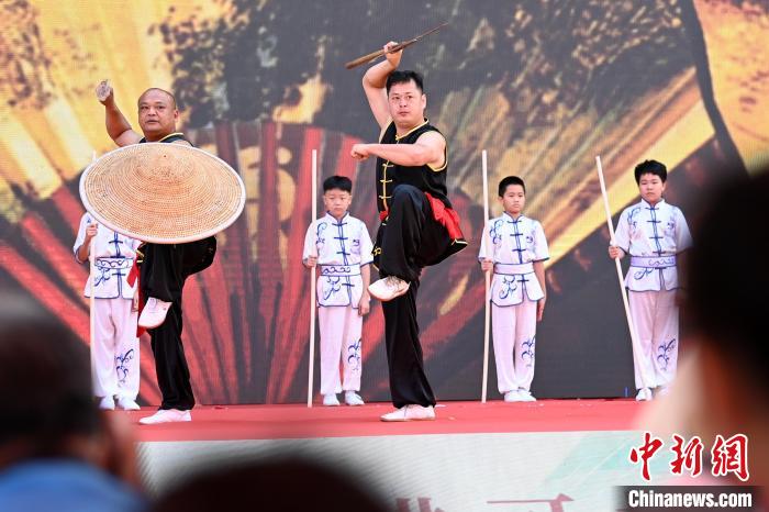 武術(shù)非遺表演?！埥鸫?攝