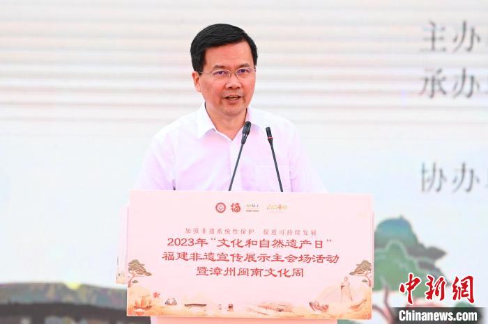 福建省文旅廳黨組書記、廳長(zhǎng)林向東致辭?！埥鸫?攝
