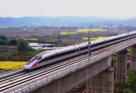 4月8日零时起 全国铁路将实行新的列车运行图