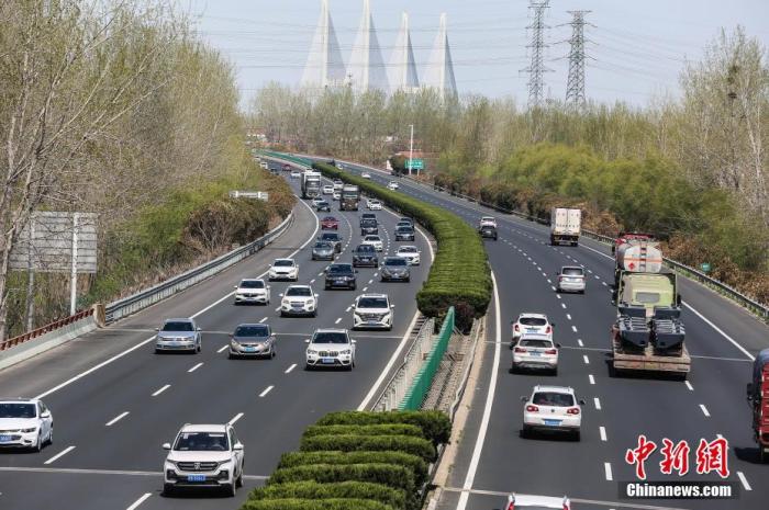 資料圖：高速公路車流。 圖片來源：視覺中國