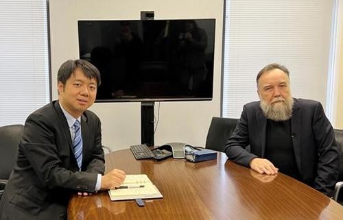 俄哲学家杜金：俄罗斯已越过防线 正与西方进行对抗