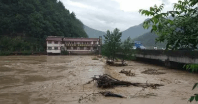 四川盆地贵州等地部分地区有大暴雨