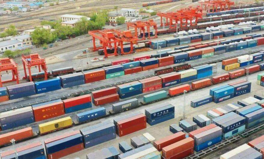 前三季度国家铁路共发送货物28.97亿吨