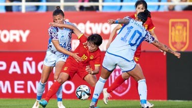 张琳艳屡次造险难破门 中国女足0-3负西班牙女足