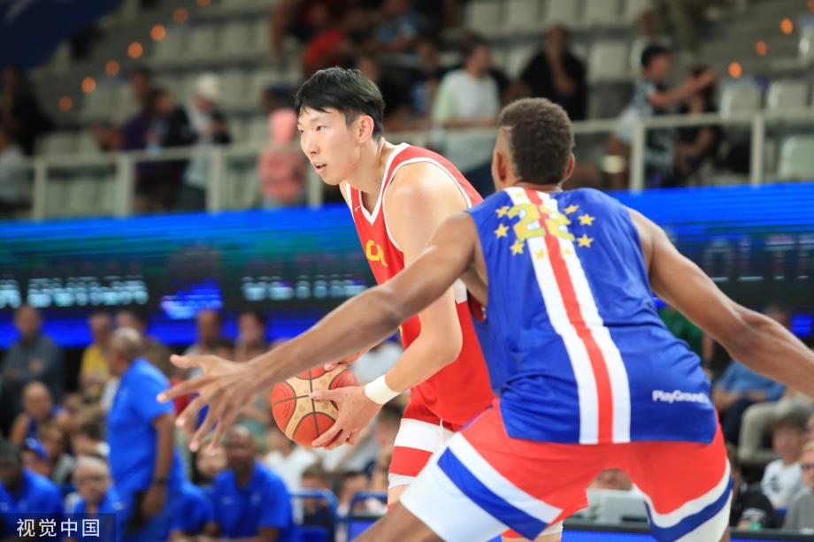 [圖]李凱爾休戰(zhàn) 中國(guó)男籃20分大勝佛得角取開門紅