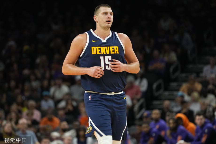 [圖]NBA季前賽-掘金勝太陽 約基奇穆雷合砍21分
