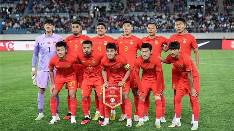 中国男足友谊赛1:2不敌乌兹别克斯坦队