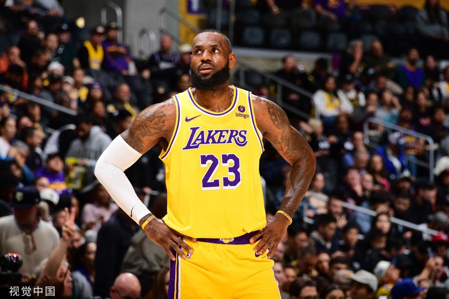 [圖]NBA-國王125-110湖人 詹姆斯28+10+11濃眉僅9分