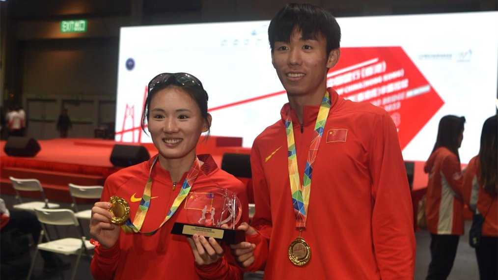 香港举行港珠澳大桥半程马拉松赛