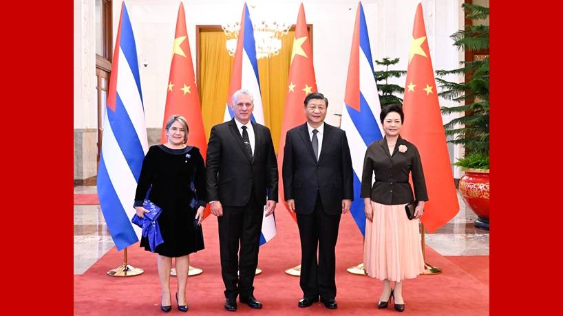 习近平同古巴共产党中央委员会第一书记、古巴国家主席迪亚斯-卡内尔举行会谈