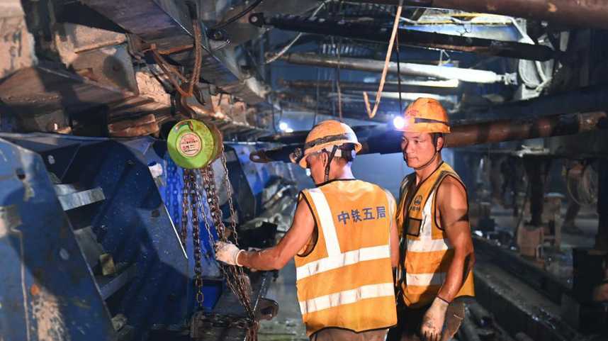 浙江：金甬铁路全线隧道全部贯通