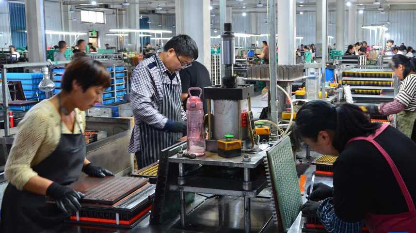 河南夏邑：打火机产业基地产销两旺