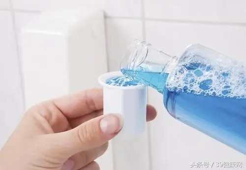 你会使用漱口水吗 整理一份漱口水正确使用指南