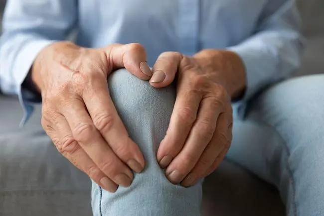 关节炎疼痛怎么办？教你5个方法可快速缓解