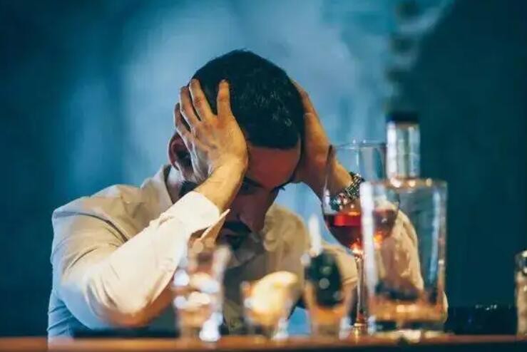 快速减肥、酗酒…意想不到的7个习惯偷走你的“骨量”
