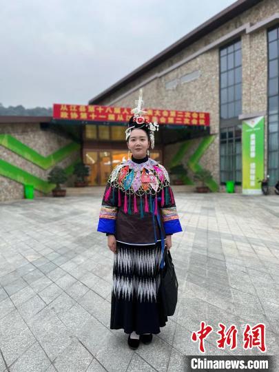 圖為“90后”貴州省政協(xié)委員石賢?！∈茉L者供圖