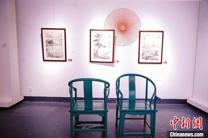 “藝海絲路”特展現(xiàn)場(chǎng)。　上海藝術(shù)品博物館 供圖