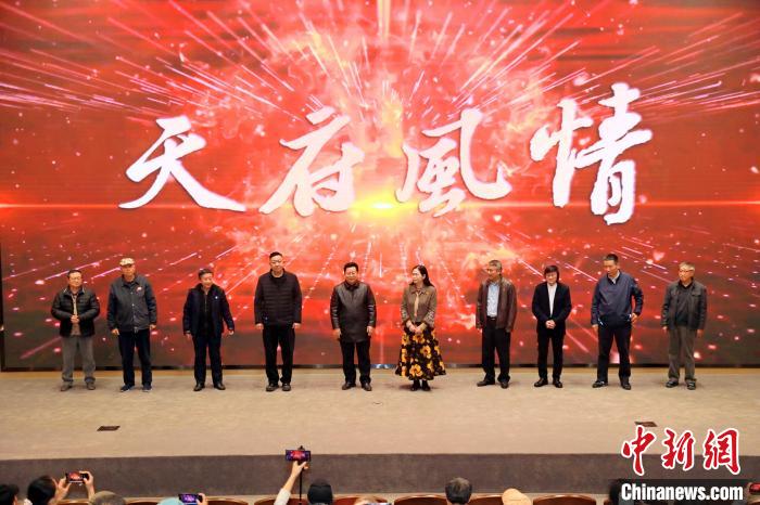 “天府風(fēng)情”全國中國畫作品展亮相成都再續(xù)蜀地悠久書畫史