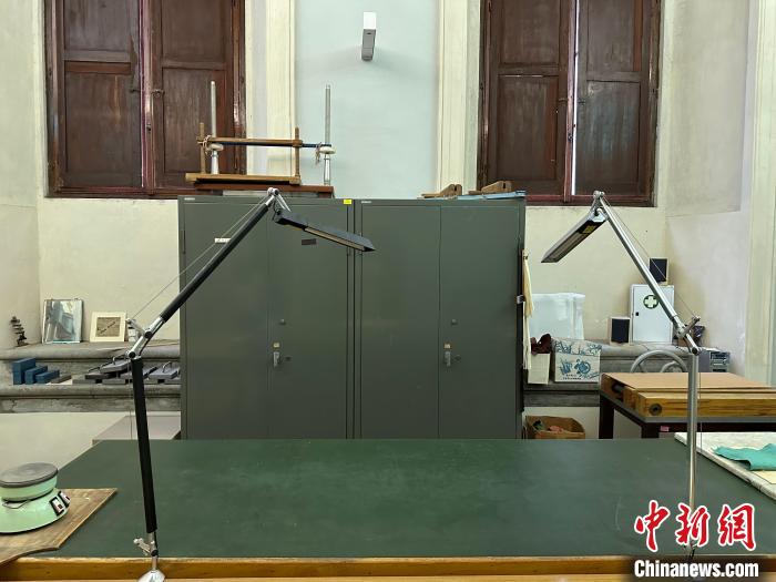 美第奇洛倫佐圖書館修復(fù)室一景。　天一閣供圖