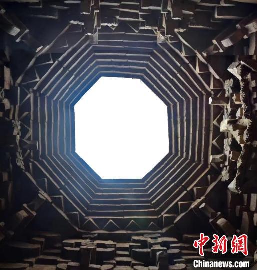 墓頂仰視圖?！∩轿魇】脊叛芯吭汗﹫D
