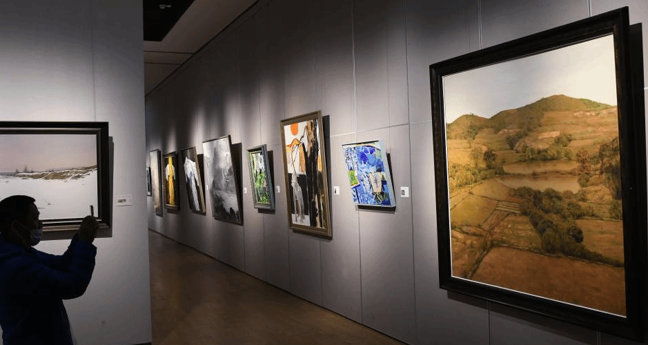 “山川魂魄——中国南方油画山水研究展”海口开展