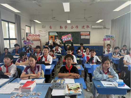 上海青浦：典耀少年心，法护成长路—— “法治成人礼” 融入反邪教宣传