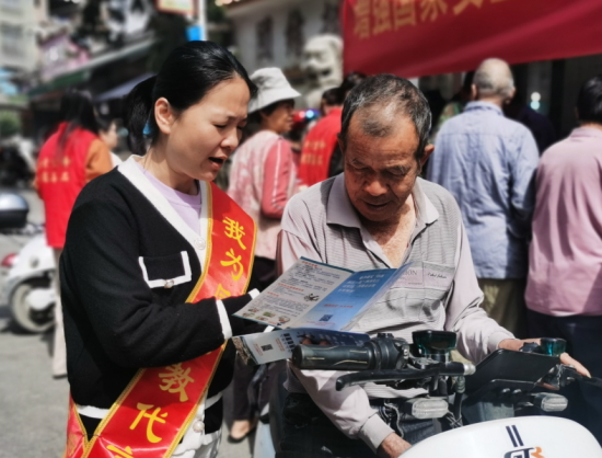 广西玉林：“精准滴灌”实现反邪教宣传“润物无声”