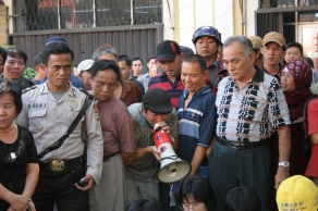 印尼雅加达华侨将法轮功赶出唐人街