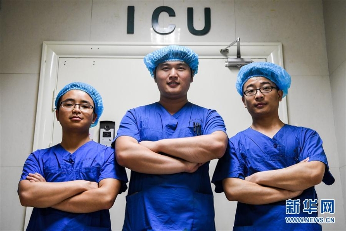 （圖片故事）（3）ICU里的男護(hù)士