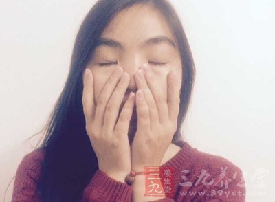 用按摩法配合食補、氣補，效力更著