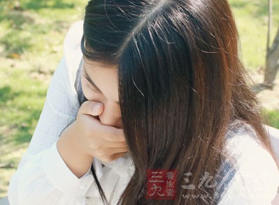 每日早晚、餐后用淡鹽水漱口，以清除口腔病菌