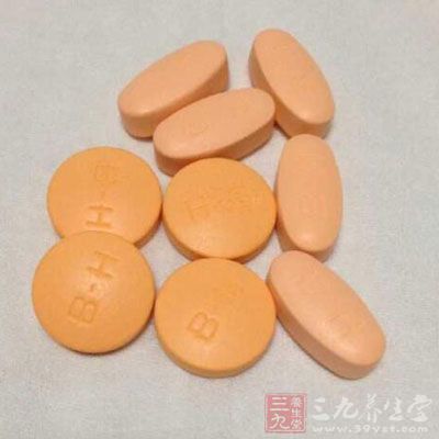 營養(yǎng)物質(zhì)必須要全方面的補(bǔ)充，尤其是維生素