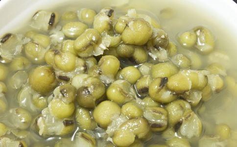 夏季吃綠豆有什么好處 哪些人不能吃綠豆 吃綠豆要注意什么嗎