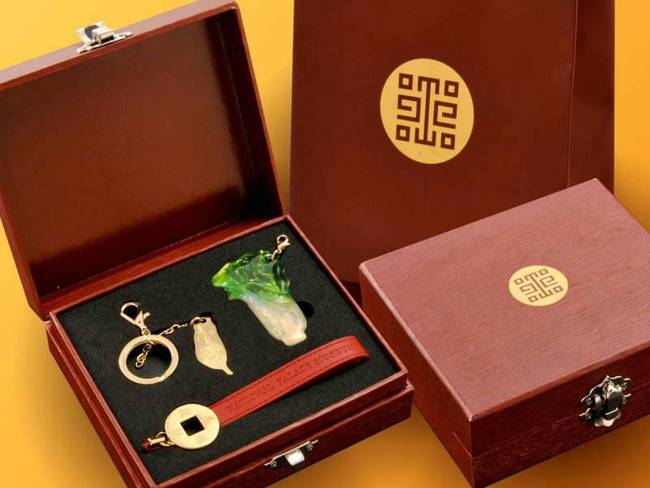 文創(chuàng)產(chǎn)品賣了10個(gè)億，故宮要在賣萌的道路上越走越遠(yuǎn)了嗎？