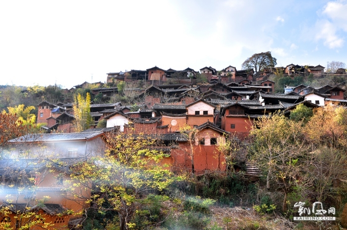 “諾鄧”在白族語中意為“有老虎的山坡”，漢代，這里因鹽業(yè)經(jīng)濟發(fā)展而設(shè)縣。從唐代南詔時期開始