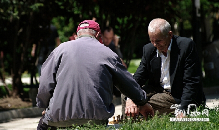 街頭下著國際象棋的薩拉熱窩市民