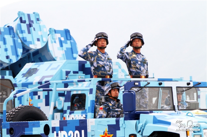軍人好樣子 裝備大氣場