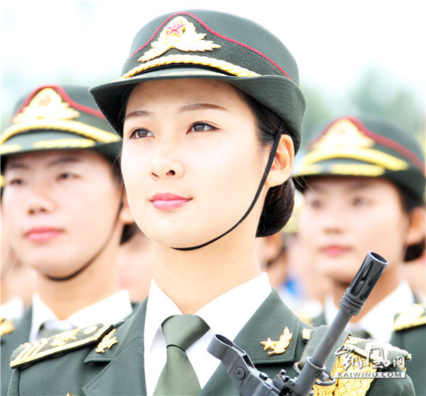 軍人好樣子 裝備大氣場