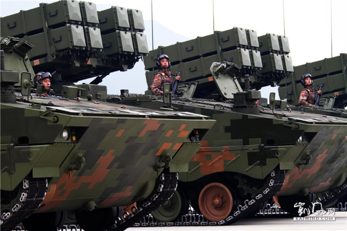 軍人好樣子 裝備大氣場