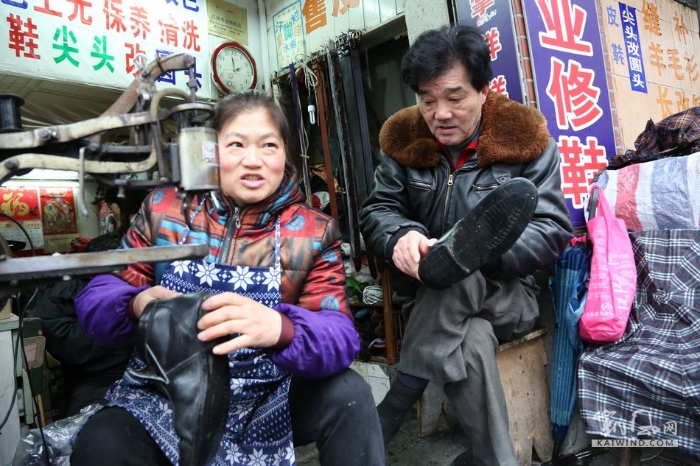 35年的“修”行——專業(yè)鞋女匠紅妹的日常