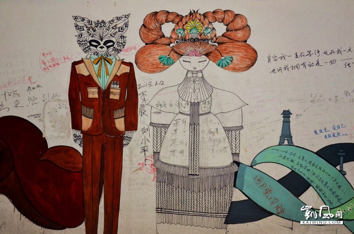 　但是，在觀賞中，我也發(fā)現(xiàn)了一些不和諧的東西。