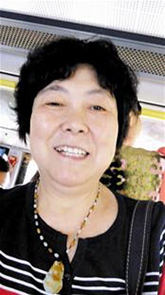 武漢69歲老太半年拍下59張讓座人笑臉