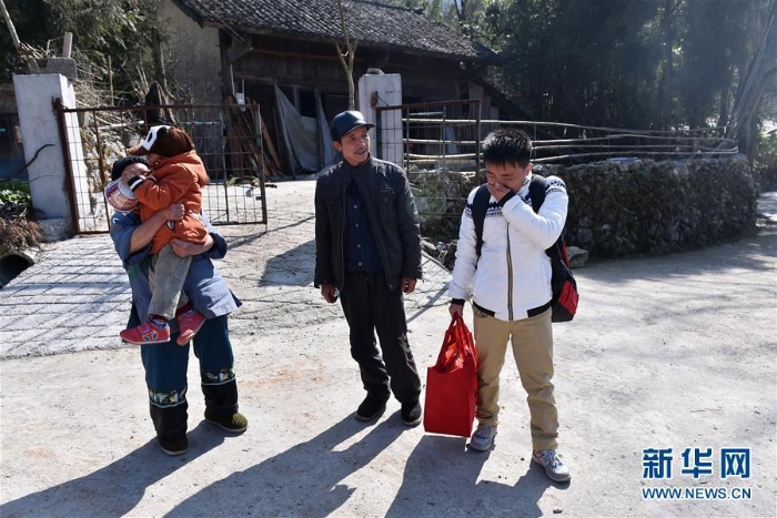 最溫情的牽掛：3歲的告別與33歲的出發(fā)