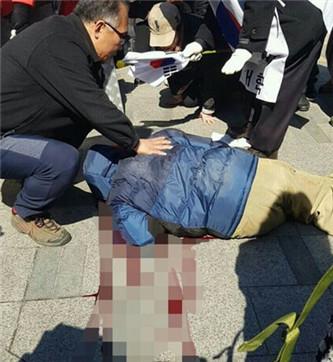 樸槿惠下臺：親樸民眾切腹跳車頂 已致2死6傷