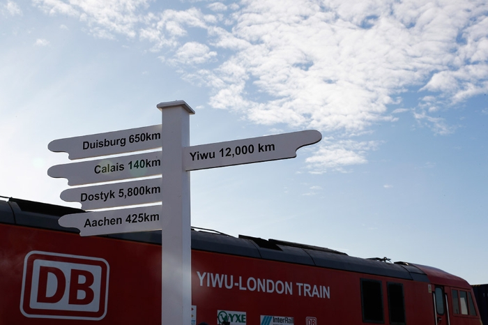 1月18日，在英國(guó)倫敦的火車站，首趟從中國(guó)抵達(dá)英國(guó)的中歐班列?？吭谝惶幹甘九婆浴Ｐ氯A社記者 韓巖 攝