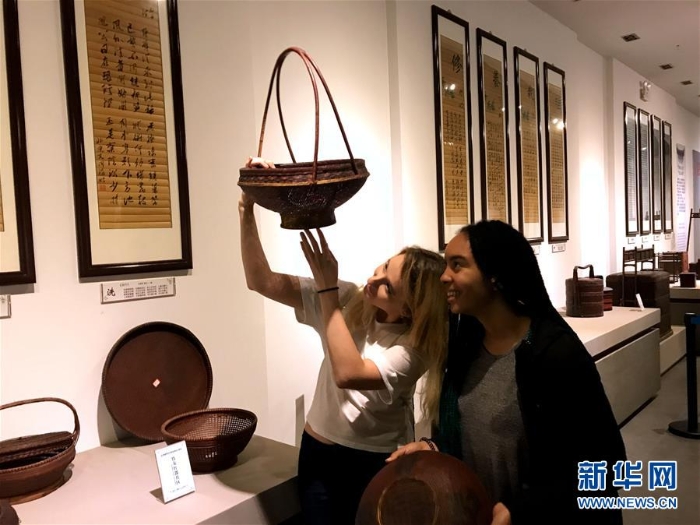 #（社會(huì)）（3）留學(xué)生體驗(yàn)徽州文化