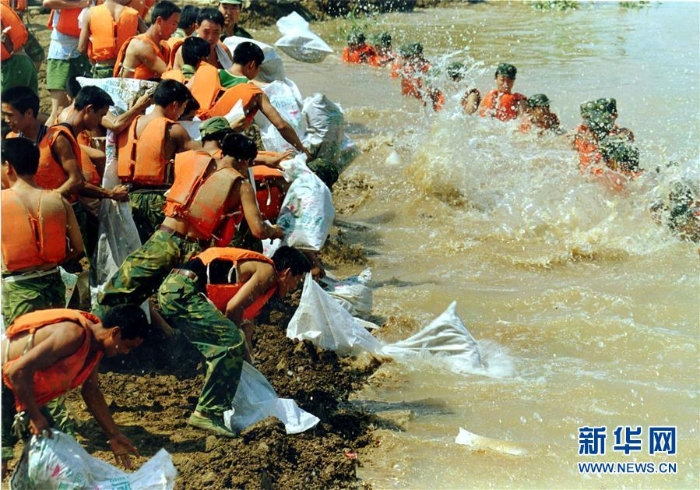 （建軍90周年·新華全媒頭條·圖文互動）（5）從勝利走向勝利——獻給中國人民解放軍建軍90周年